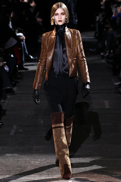 Look 31